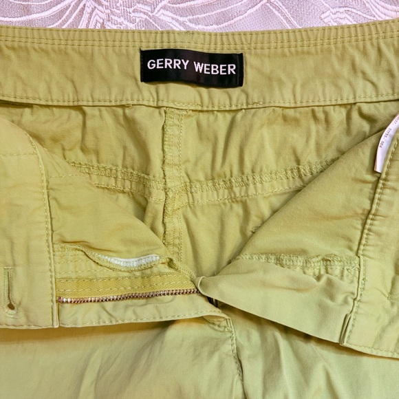 GERRY WEBER Women's Straight Leg Green Slightly Cropped Jeans - Size XL - Picture 3 of 10